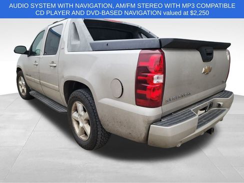 Used 2007 Chevrolet Avalanche LTZ w/ LTZ Preferred Equipment Group image 3