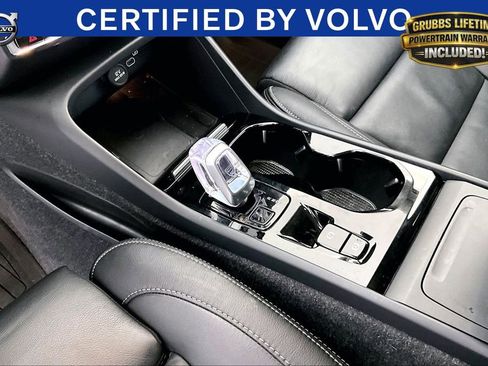 Certified 2024 Volvo XC40 B5 Ultimate w/ Protection Package Premier AWD/4WD image 18