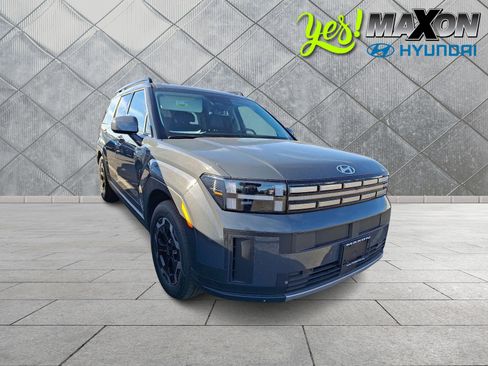 Used 2025 Hyundai Santa Fe SEL image 1