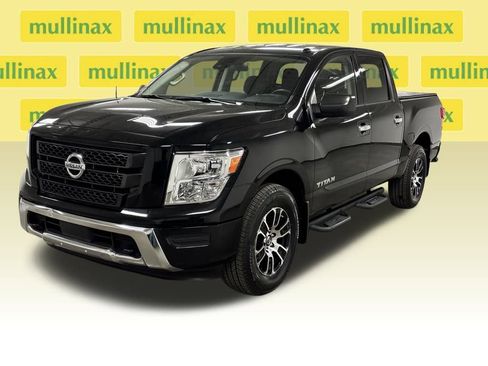 Used 2021 Nissan Titan SV w/ Accessory Utility Package image 6