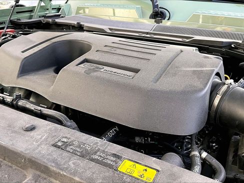 Used 2023 Land Rover Defender 110 75th Limited Edition image 31