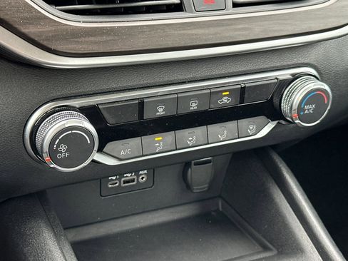 Used 2025 Nissan Altima 2.5 SV image 21