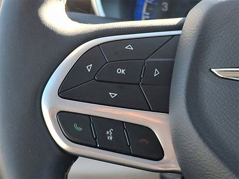 Used 2023 Chrysler Pacifica Limited image 22