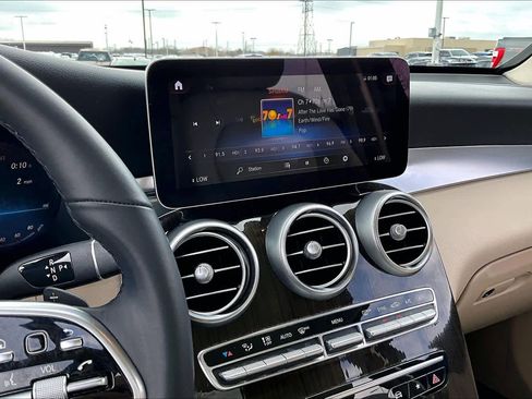 Used 2021 Mercedes-Benz GLC 300 w/ Premium Package image 6