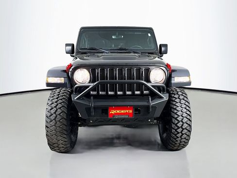 Used 2019 Jeep Wrangler Unlimited Rubicon w/ Uconnect 4C Nav & Sound Group AWD/4WD image 2