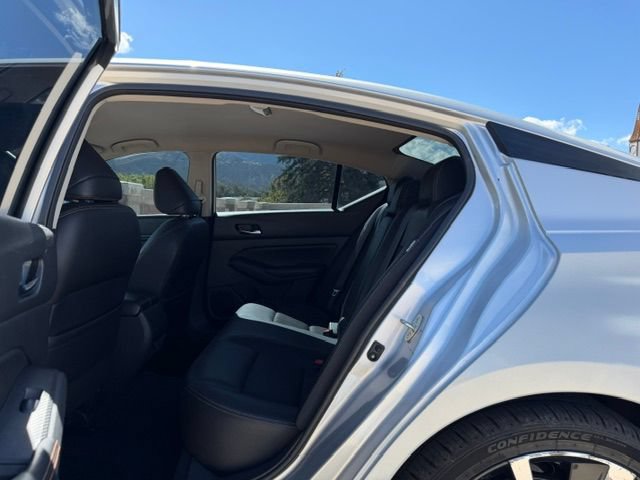 Used 2019 Nissan Altima 2.5 SR FWD image 17