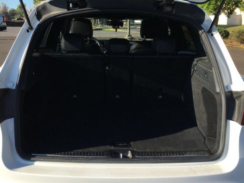Used 2021 Mercedes-Benz GLC 300 4MATIC image 6
