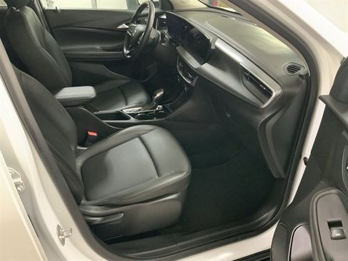 Used 2024 Buick Encore GX Sport Touring image 20