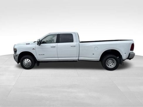 Used 2025 RAM 3500 Laramie AWD/4WD image 10