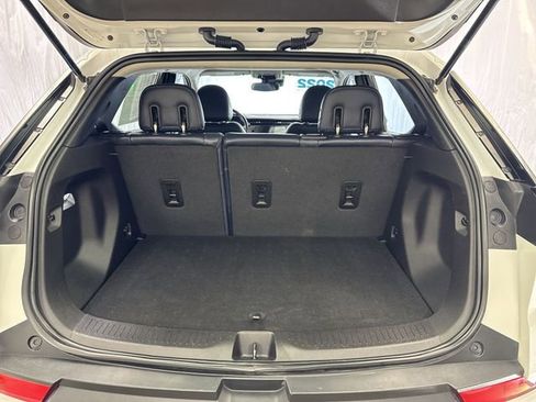 Certified 2022 Chevrolet Bolt EUV LT w/ Convenience Package image 23