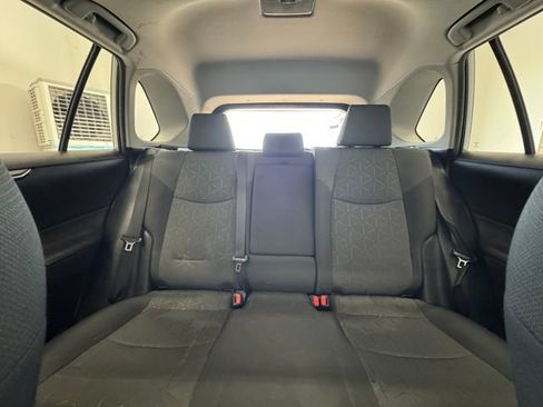 Used 2020 Toyota RAV4 XLE w/ Convenience Package FWD image 7