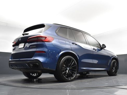Used 2020 BMW X5 M50i w/ Executive Package AWD/4WD image 21