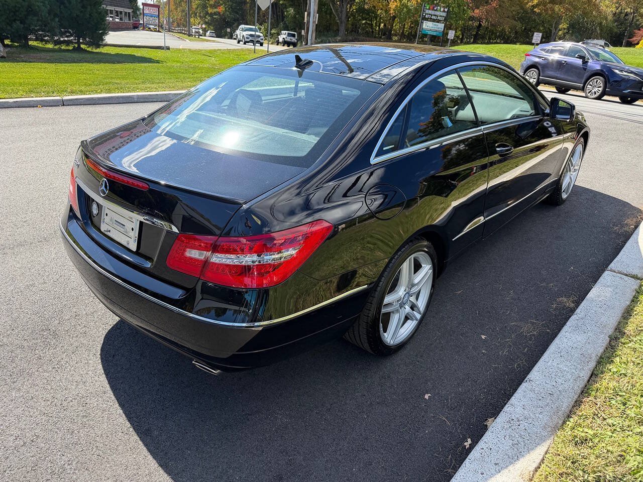 Used 2011 Mercedes-Benz E 350 Coupe image 5