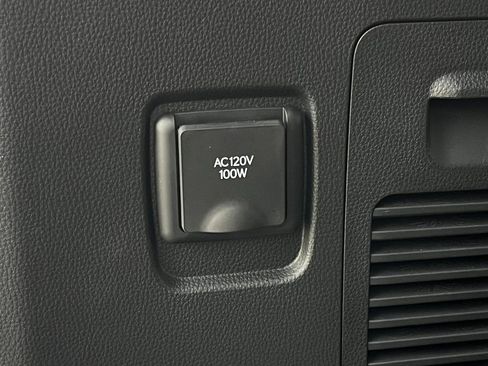 Used 2025 Lexus LX 600 4WD w/ Luxury Package image 60