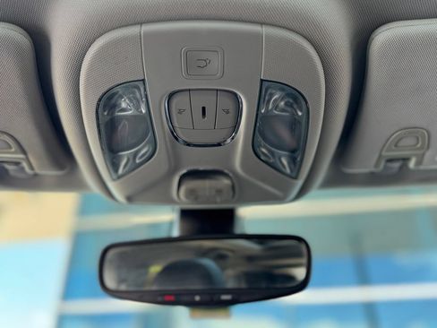 Used 2018 Jeep Compass Limited w/ Navigation Group FWD image 25