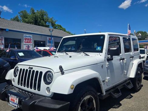 Used 2014 Jeep Wrangler Unlimited Sahara AWD/4WD image 13