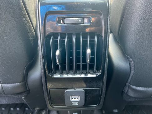 Used 2022 Jeep Compass Limited w/ Sun and Sound Group AWD/4WD image 42