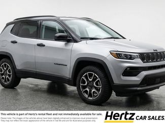 Used 2025 Jeep Compass Trailhawk AWD/4WD video 1