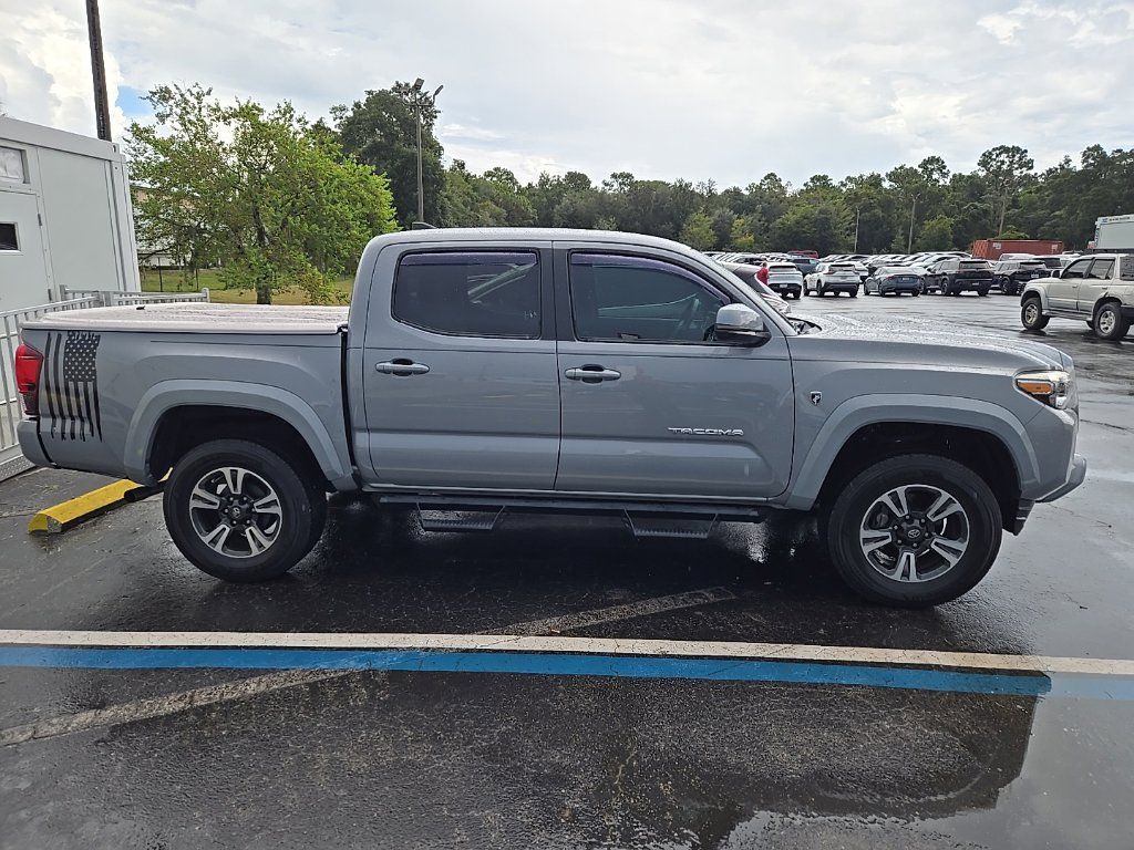 Used 2019 Toyota Tacoma TRD Sport RWD image 4