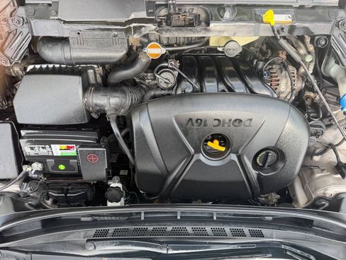 Used 2012 Hyundai Elantra GLS FWD image 8