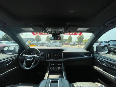 Used 2023 GMC Yukon XL Denali AWD/4WD image 26