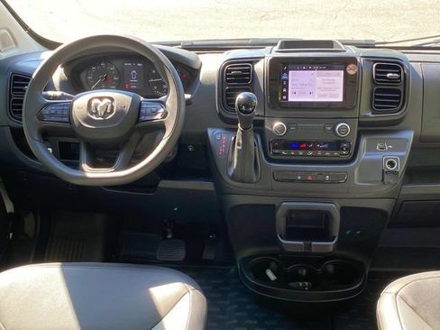 Used 2025 RAM ProMaster 2500 w/ Convenience Group FWD image 6