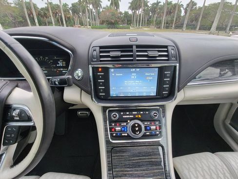 Used 2019 Lincoln Continental Black Label image 7