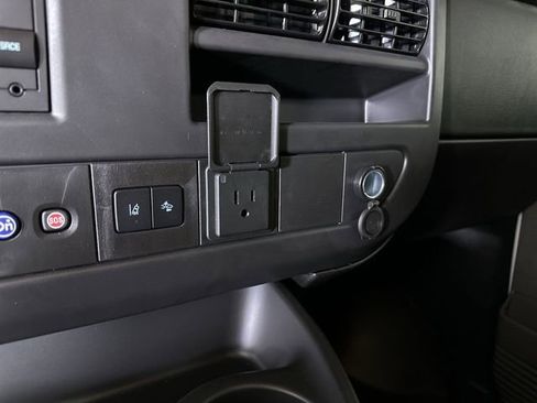 New 2025 GMC Savana 3500 w/ Driver Convenience Package image 32