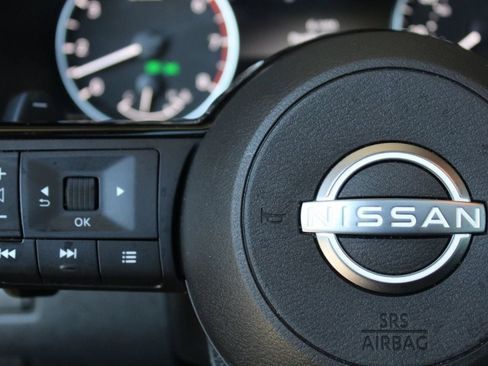 Used 2023 Nissan Rogue SV w/ SV Premium B Package FWD image 31