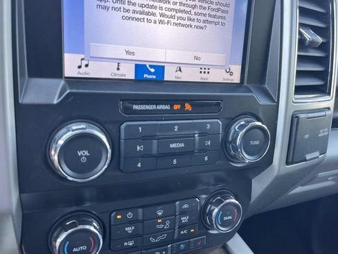 Used 2019 Ford F150 Lariat AWD/4WD image 38