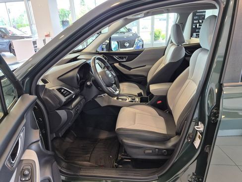 Used 2024 Subaru Forester Premium AWD/4WD image 13