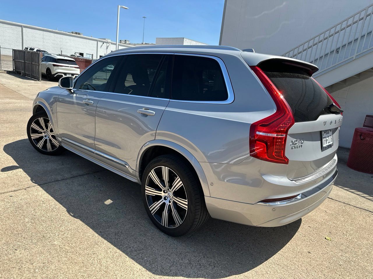 Used 2023 Volvo XC90 B6 Ultimate w/ Protection Package Premier AWD/4WD image 4