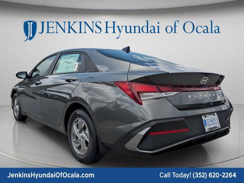 New 2026 Hyundai Elantra SE FWD image 6