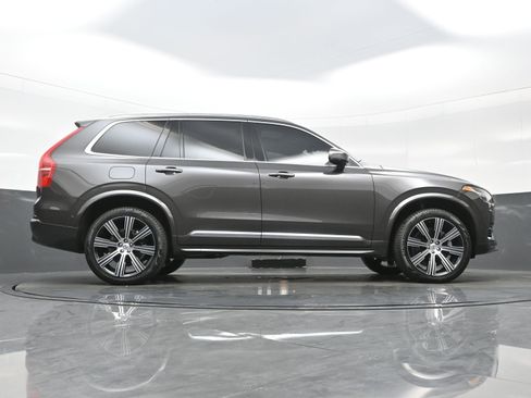 Used 2025 Volvo XC90 B6 Ultra w/ Protection Package image 32