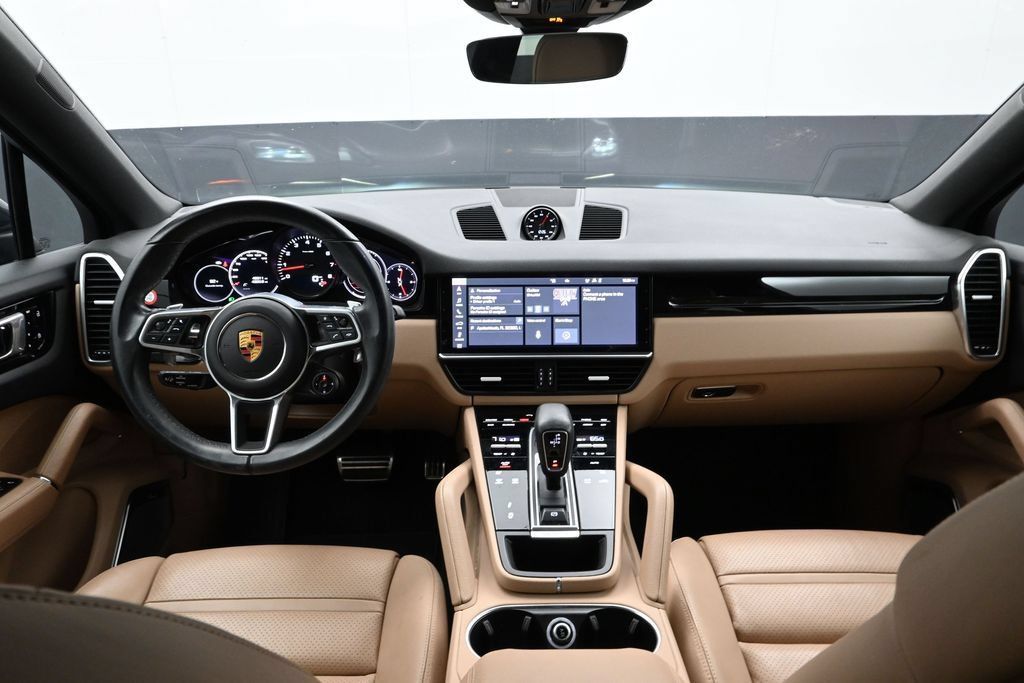 Certified 2021 Porsche Cayenne S AWD/4WD image 19