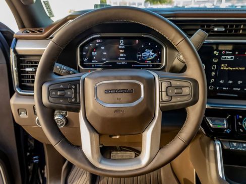 Used 2024 GMC Sierra 2500 Denali w/ Denali Reserve Package image 20