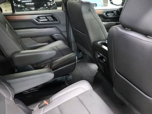 Used 2025 GMC Yukon Denali AWD/4WD image 22