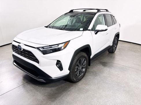 Certified 2023 Toyota RAV4 Limited AWD/4WD image 4