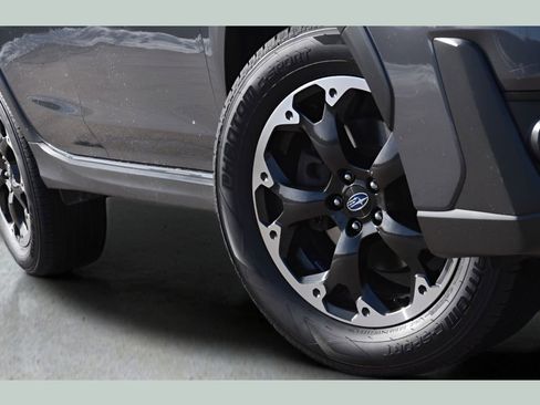 Used 2022 Subaru Crosstrek 2.0i image 9