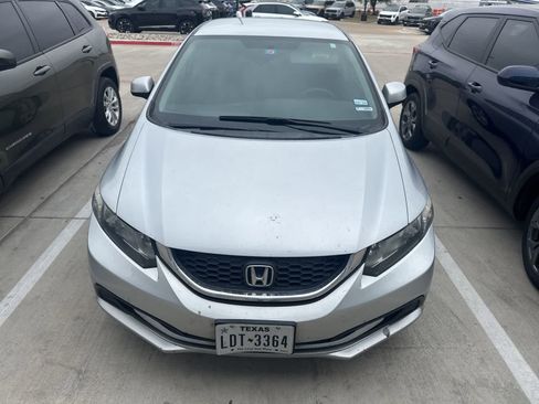 Used 2013 Honda Civic LX image 2