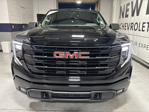 New 2026 GMC Sierra 1500 Elevation image 34