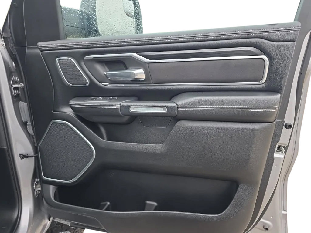 Used 2023 RAM 1500 Laramie AWD/4WD image 24