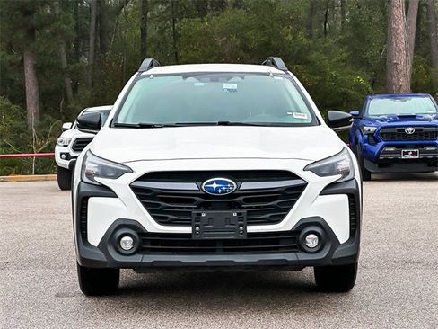 Used 2023 Subaru Outback Premium image 3