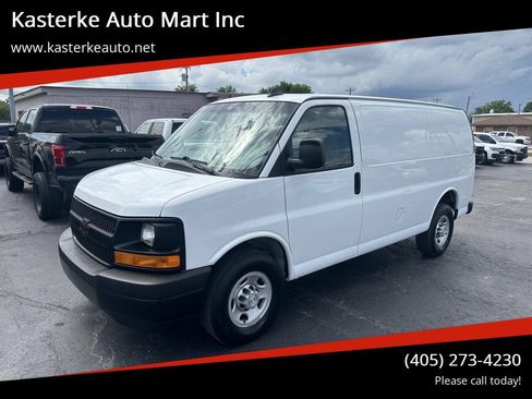 Used 2017 Chevrolet Express 2500 RWD image 1