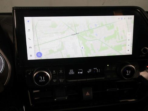 Used 2025 Toyota Highlander XSE AWD/4WD image 48