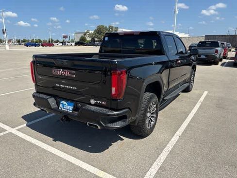 Used 2023 GMC Sierra 1500 AT4 w/ AT4 Premium Package AWD/4WD image 5
