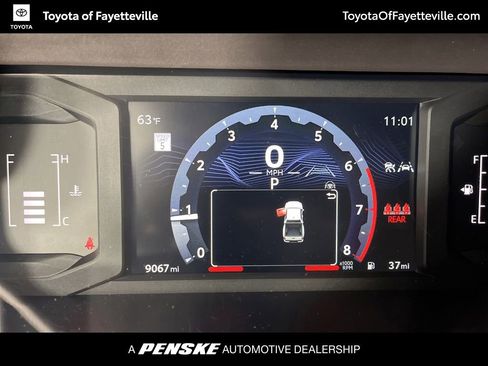 Used 2025 Toyota Tacoma SR5 AWD/4WD image 30