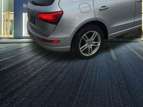 Used 2016 Audi Q5 2.0T Premium Plus w/ Technology Package image 25