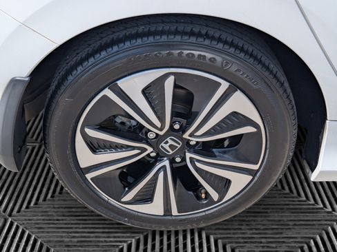 Used 2017 Honda Civic EX-L image 27