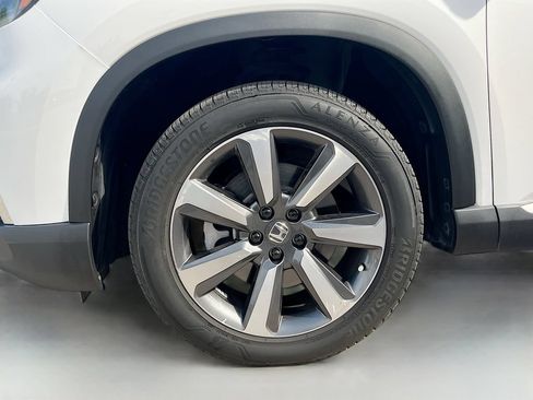 Used 2024 Honda Pilot Touring image 34